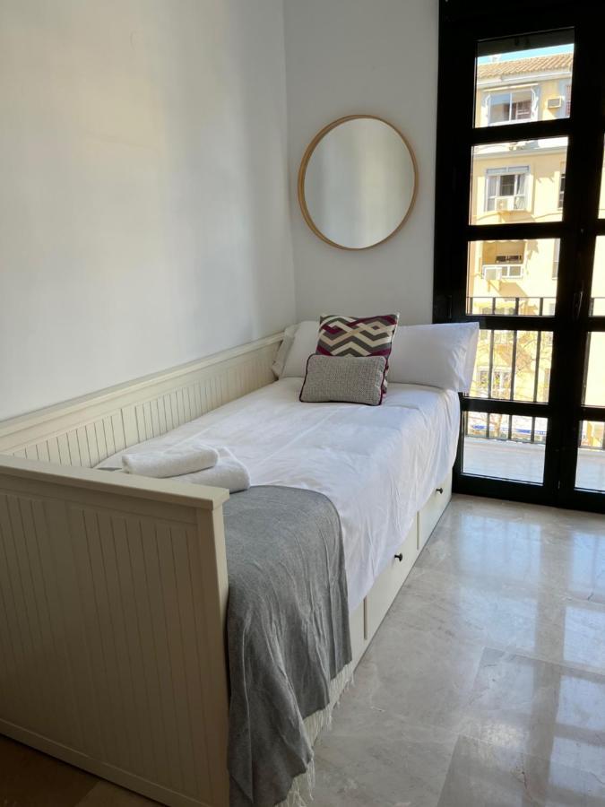 Amador Apartamento Familiar Centro Parking Amador De Los Rios Σεβίλλη Εξωτερικό φωτογραφία